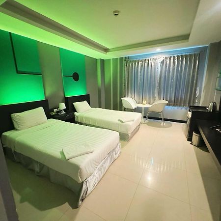 Capital O 75514 Vasidtee City Hotel Suphan Buri Luaran gambar