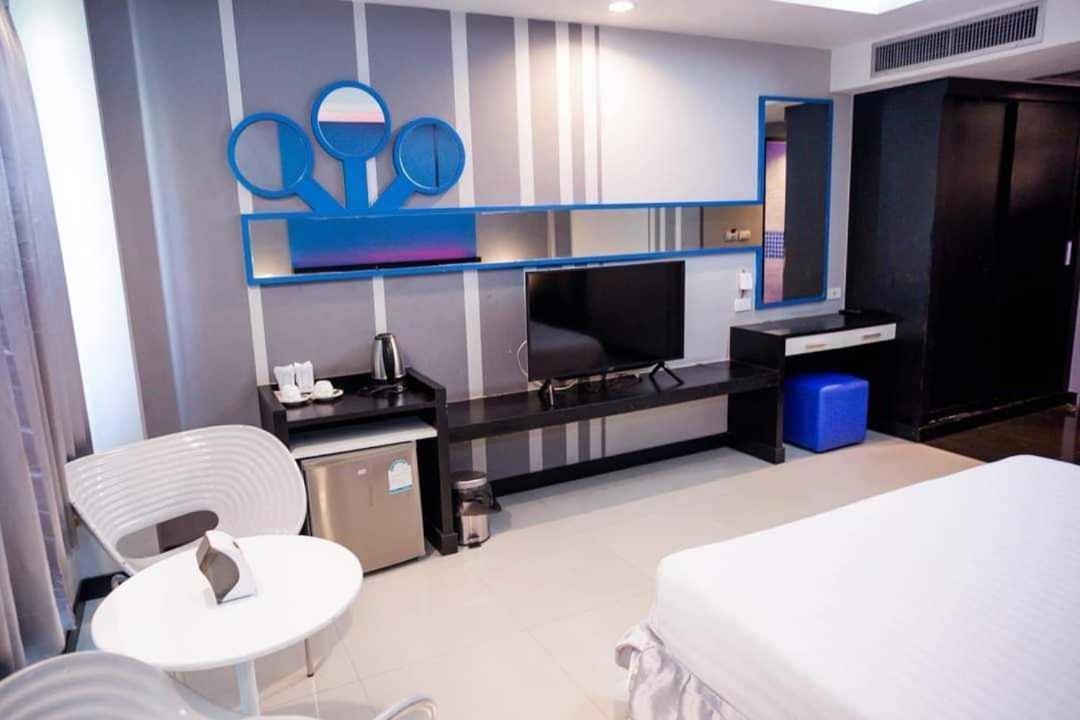 Capital O 75514 Vasidtee City Hotel Suphan Buri Luaran gambar