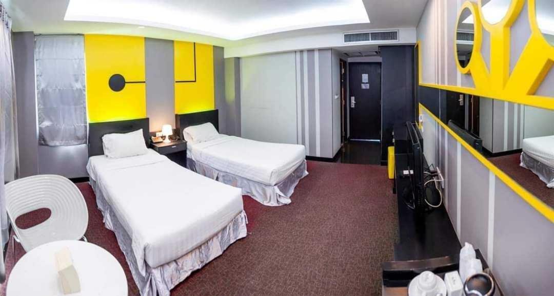 Capital O 75514 Vasidtee City Hotel Suphan Buri Luaran gambar