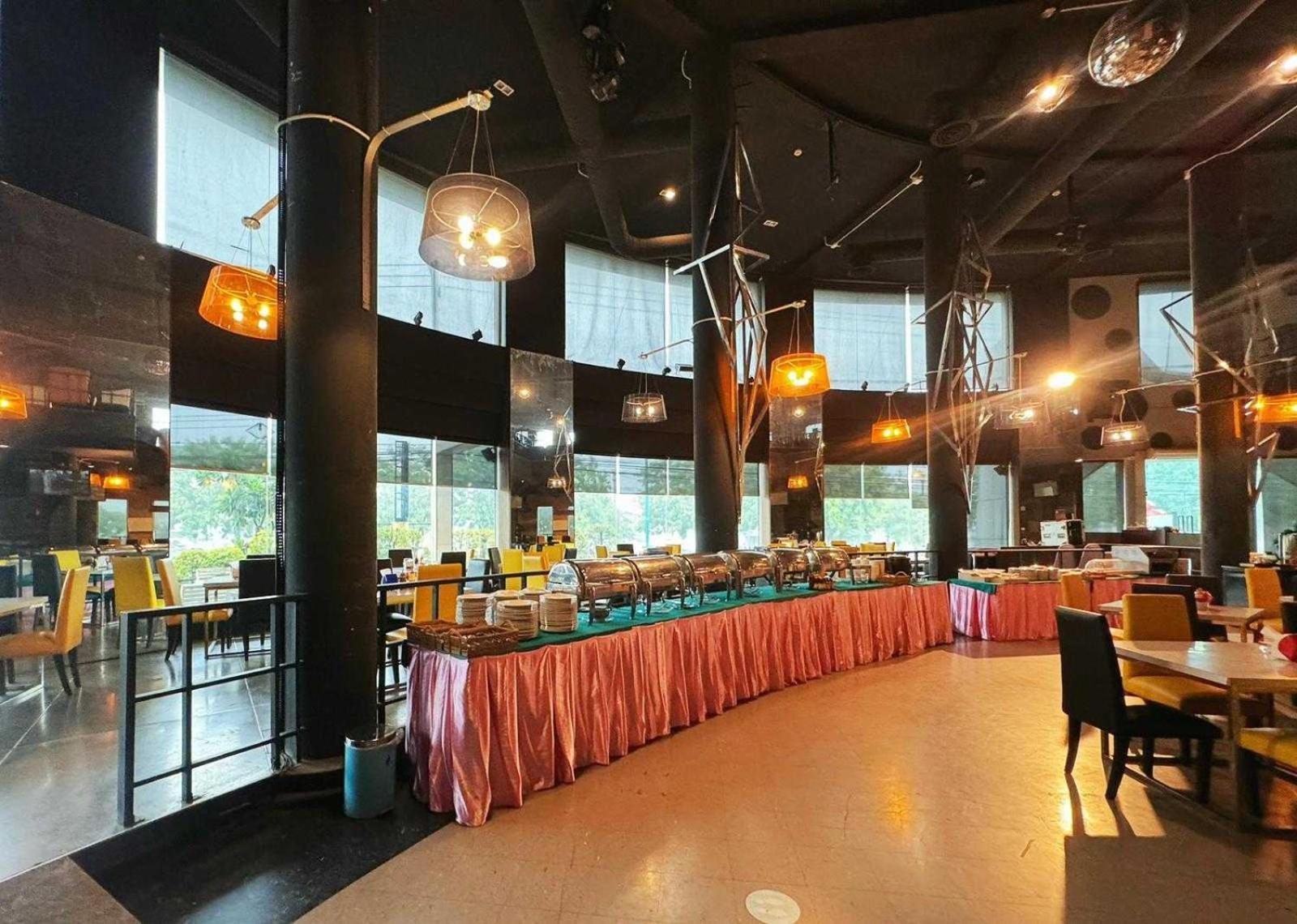 Capital O 75514 Vasidtee City Hotel Suphan Buri Luaran gambar