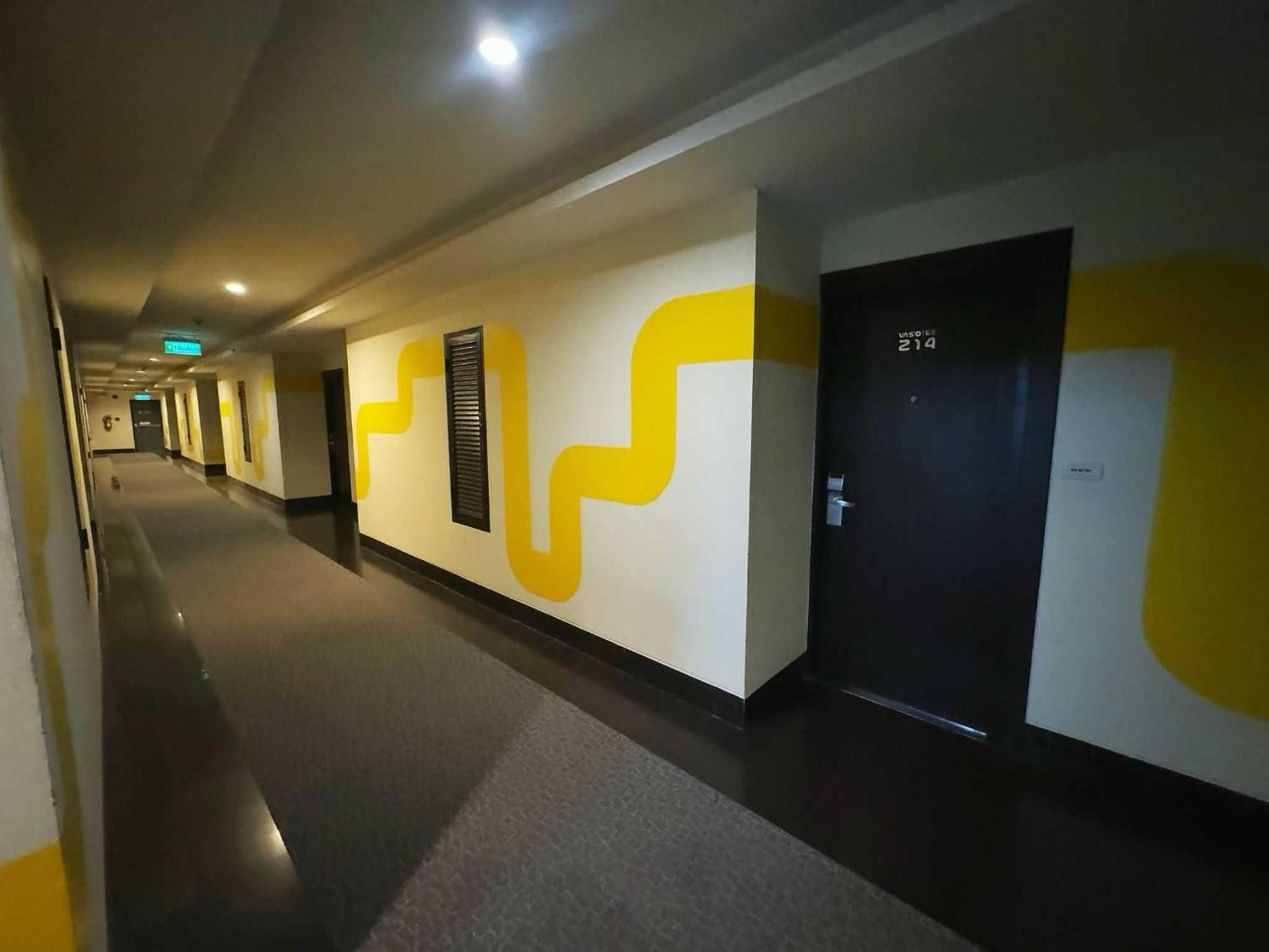 Capital O 75514 Vasidtee City Hotel Suphan Buri Luaran gambar