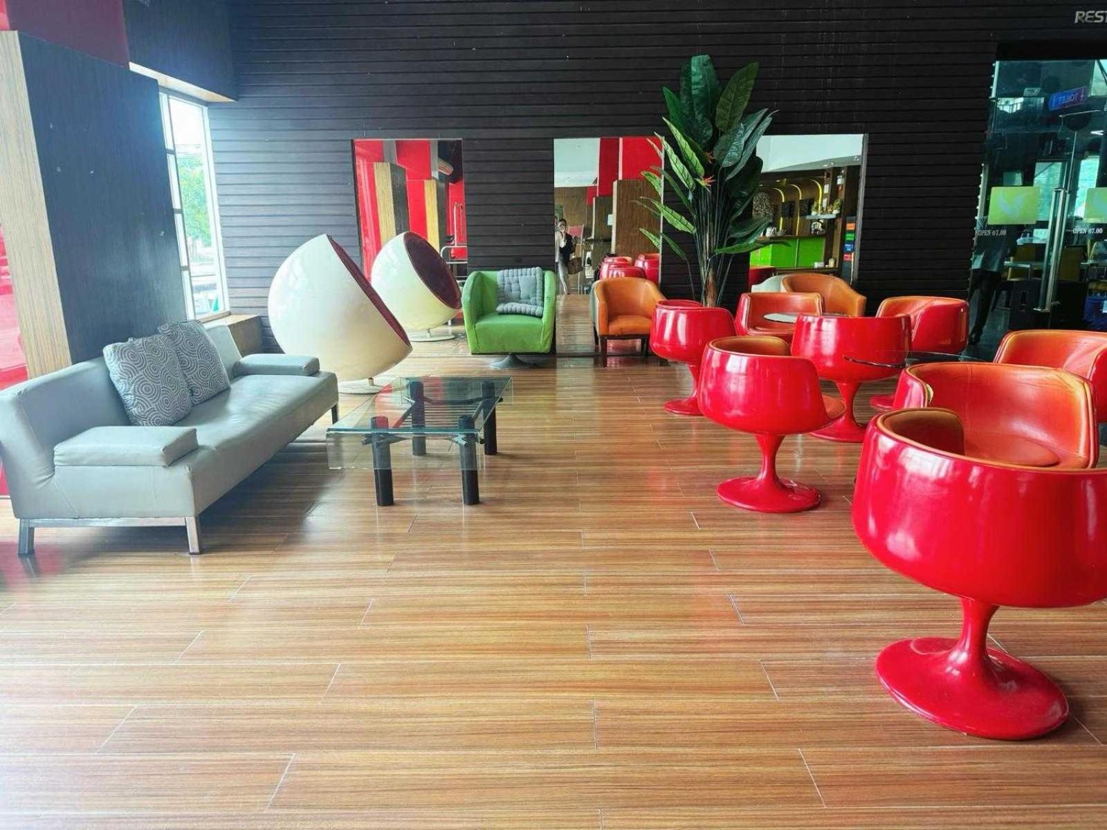 Capital O 75514 Vasidtee City Hotel Suphan Buri Luaran gambar