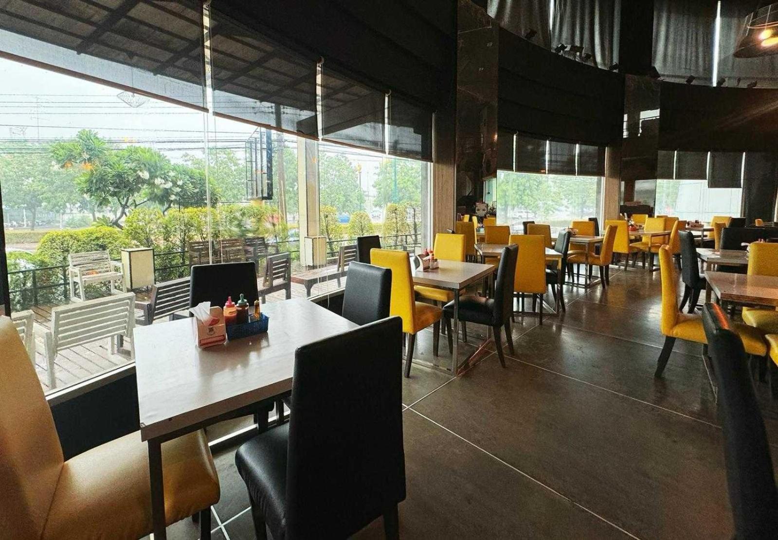 Capital O 75514 Vasidtee City Hotel Suphan Buri Luaran gambar