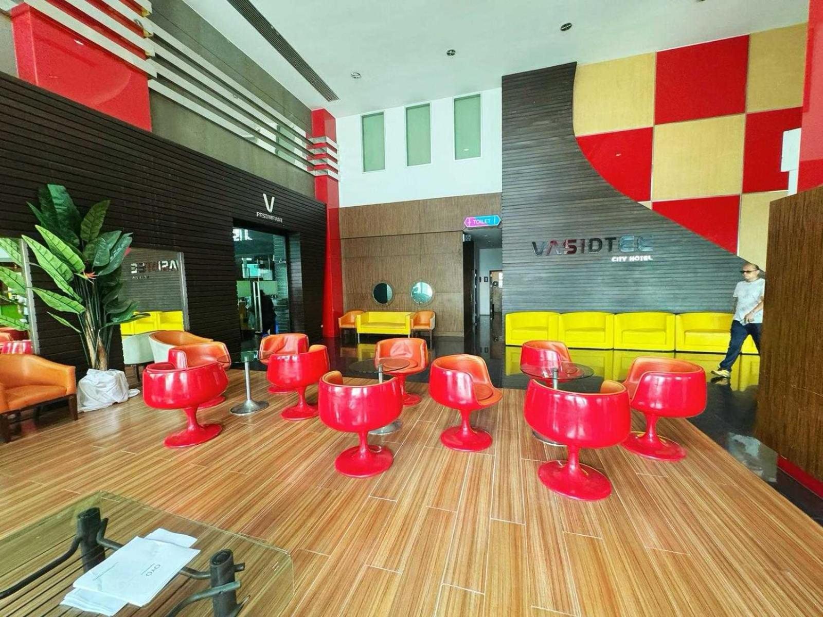 Capital O 75514 Vasidtee City Hotel Suphan Buri Luaran gambar