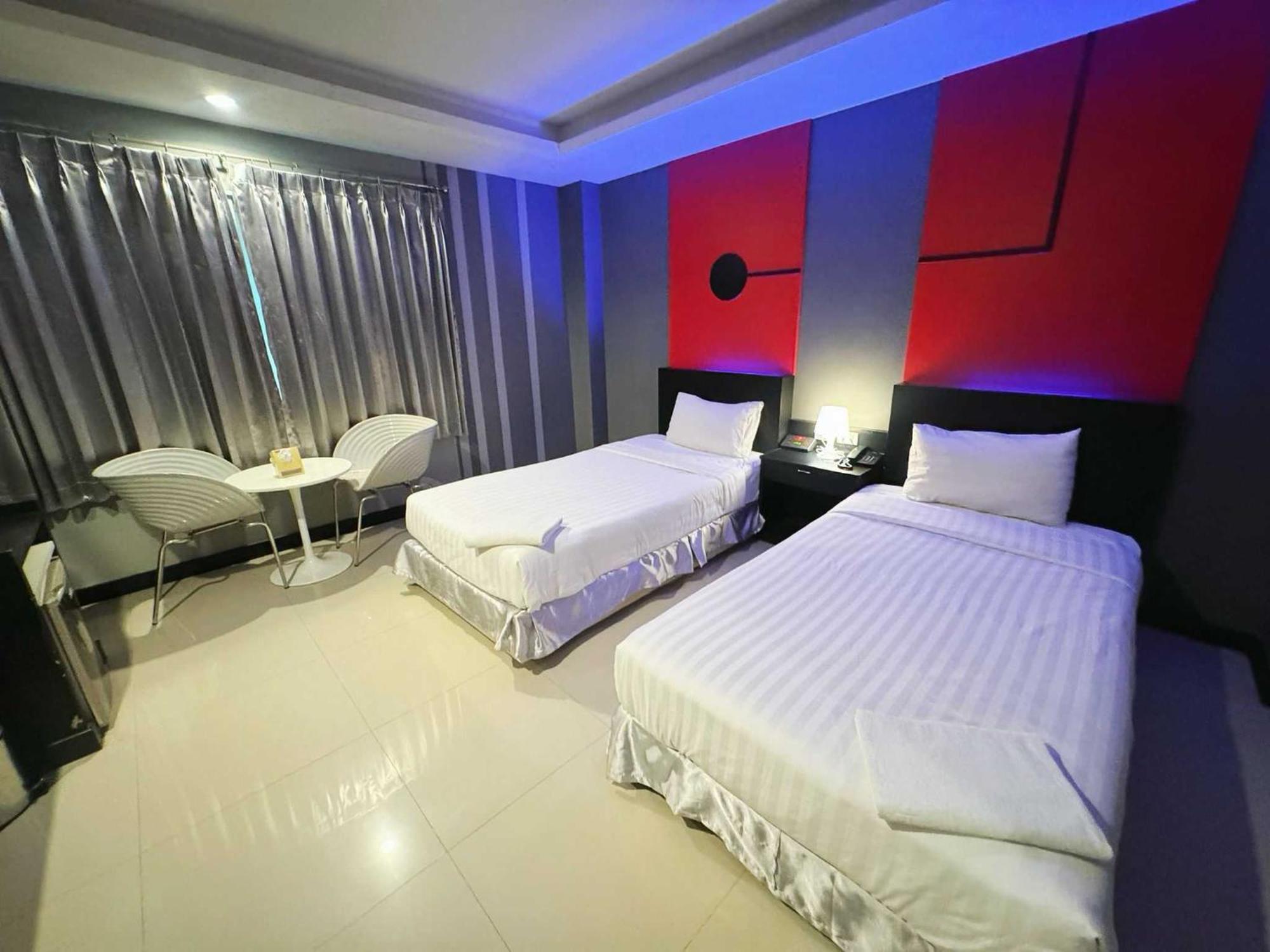 Capital O 75514 Vasidtee City Hotel Suphan Buri Luaran gambar