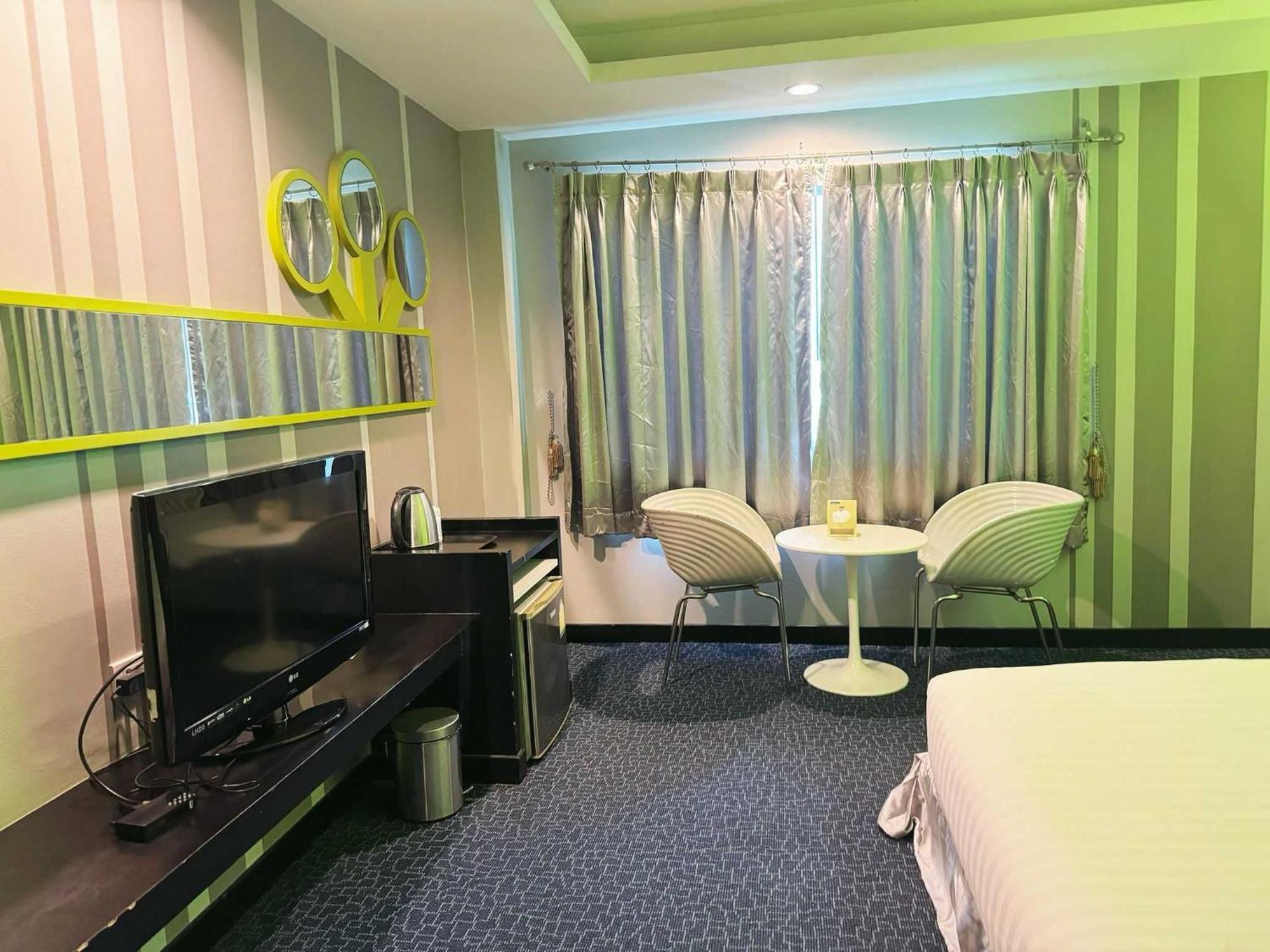 Capital O 75514 Vasidtee City Hotel Suphan Buri Luaran gambar