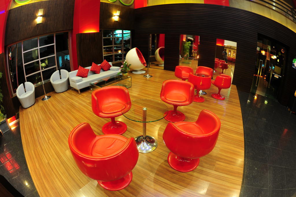 Capital O 75514 Vasidtee City Hotel Suphan Buri Luaran gambar